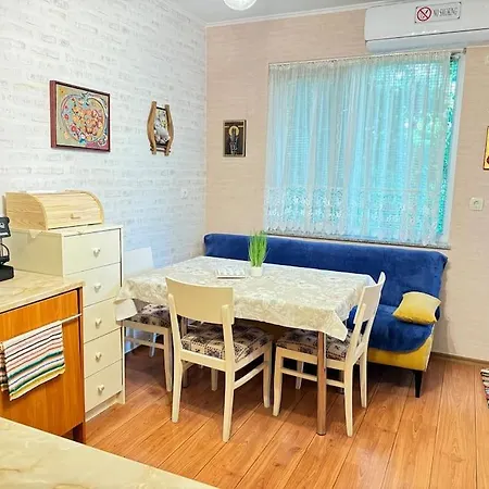 бургаска раковина Apartament *